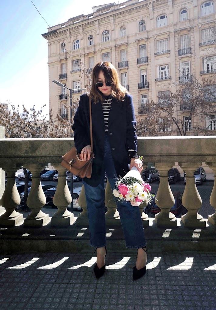 Blazer-Azul-Jersey-de-rayas-Vaqueros-rectos-Stilettos Blazer-Azul-Jersey-de-rayas-Vaqueros-rectos-Stilettos