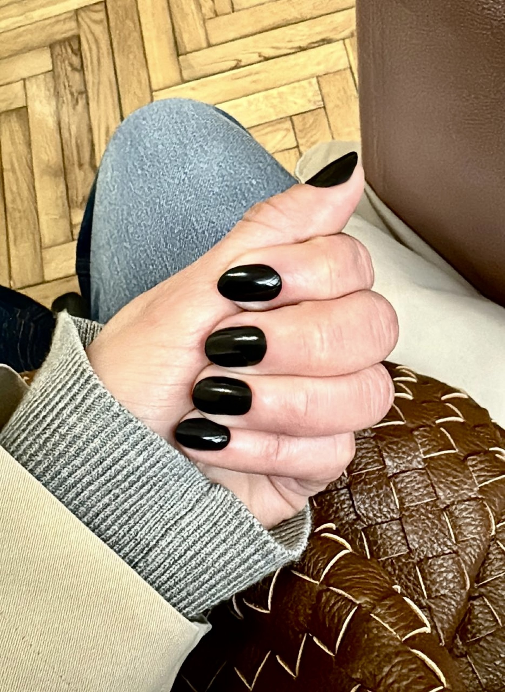 Las uñas cortas son tendencia de belleza este 2026
